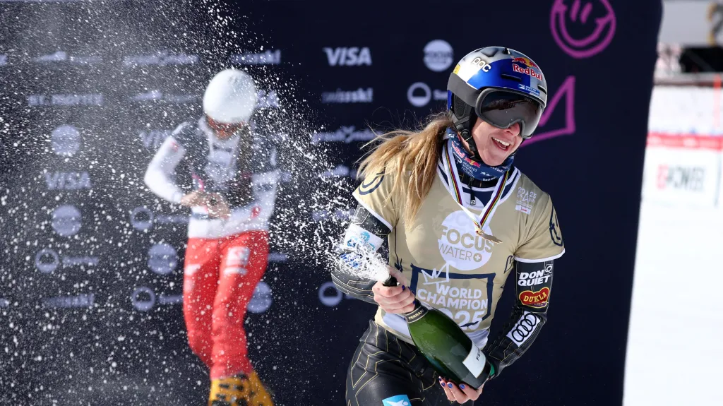 Ester Ledecká slaví zlato z MS