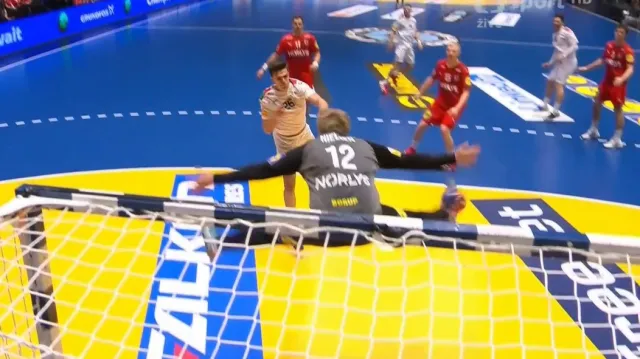 Krásný útok a ještě lepší zákrok gólmana