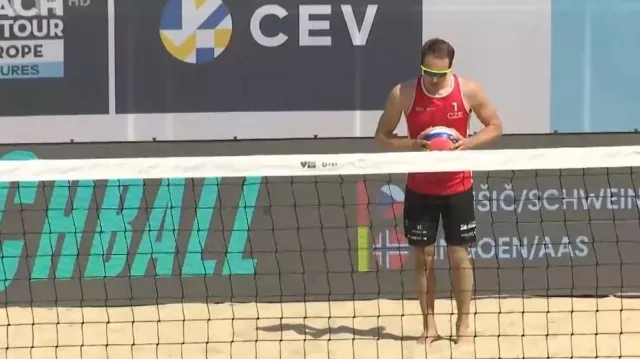 Perušič se Schweinerem postoupili v Brně do čtvrtfinále