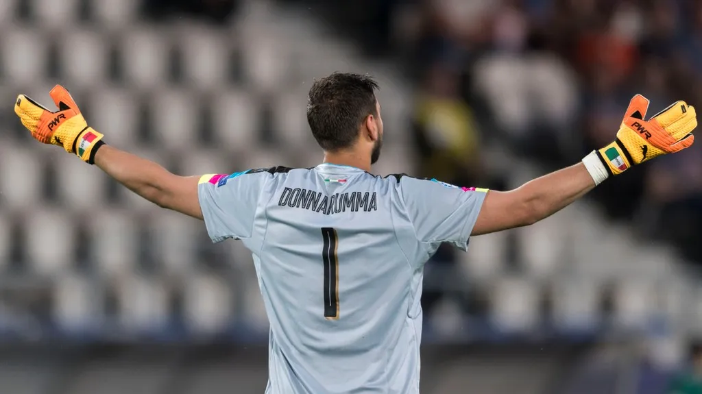 Italský brankář Gianluigi Donnarumma