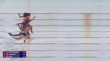 Supertěsný finiš ženské stovky