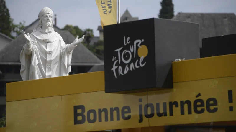 Tour de France protne i Lurdy