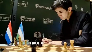 Turnaj kandidátů ovládl Sindarov