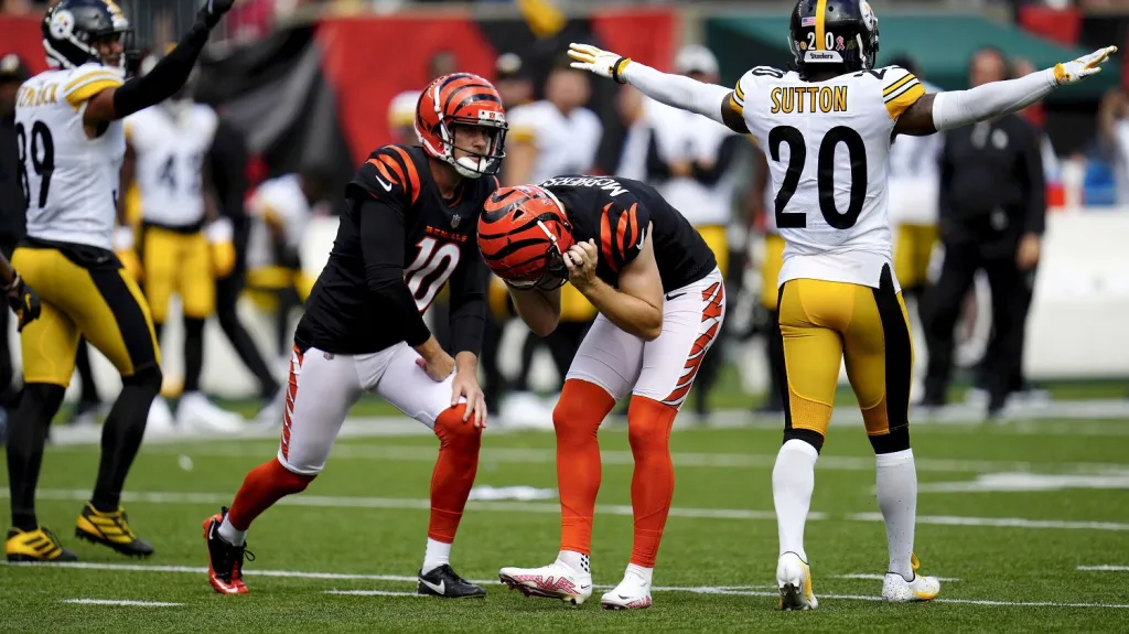 Evan McPherson proti Steelers v rozhodujících momentech dvakrát zklamal