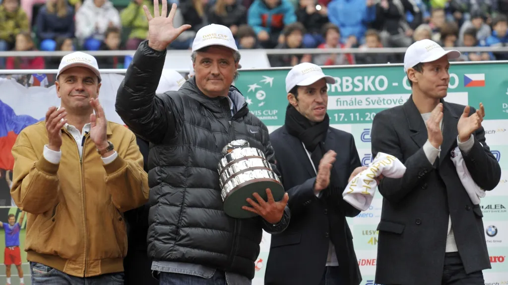 Tomáš Berdych, Radek Štěpánek, Jaroslav Navrátil a Vladimír Šafářík při oslavách Davis Cupu v Prostějově