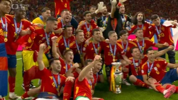 Španělé vedou historický žebříček Eura