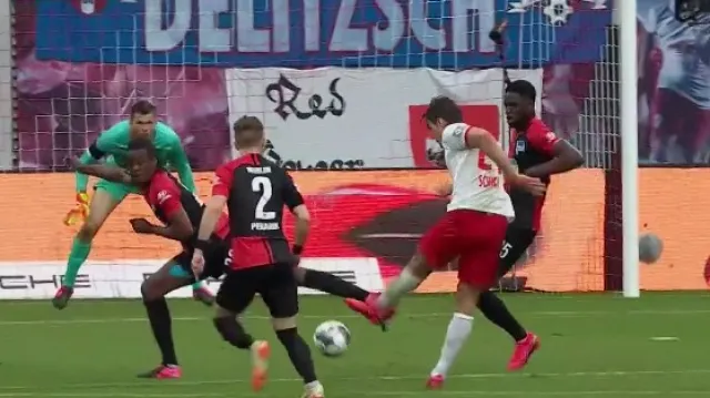 Schick gól dal, Kadeřábek se na něm podílel