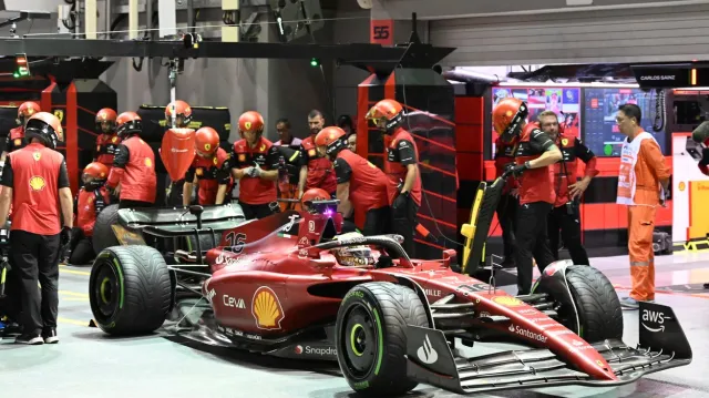 Kvalifikaci F1 v Singapuru vyhrál Leclerc