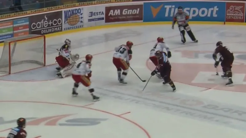 Sparta zdolala Hradec 2:1 a upevnila si třetí příčku