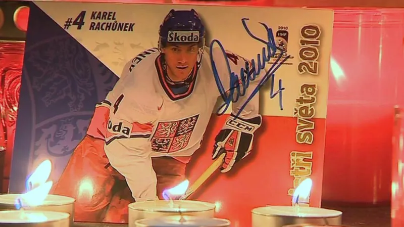 Bez komentáře: Uctění památky hokejistů Jaroslavle