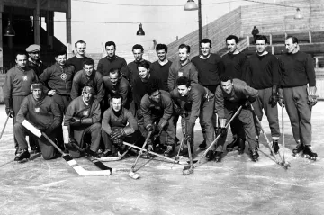 Příprava československých hokejistů na mistrovství světa v Londýně na začátku února 1950