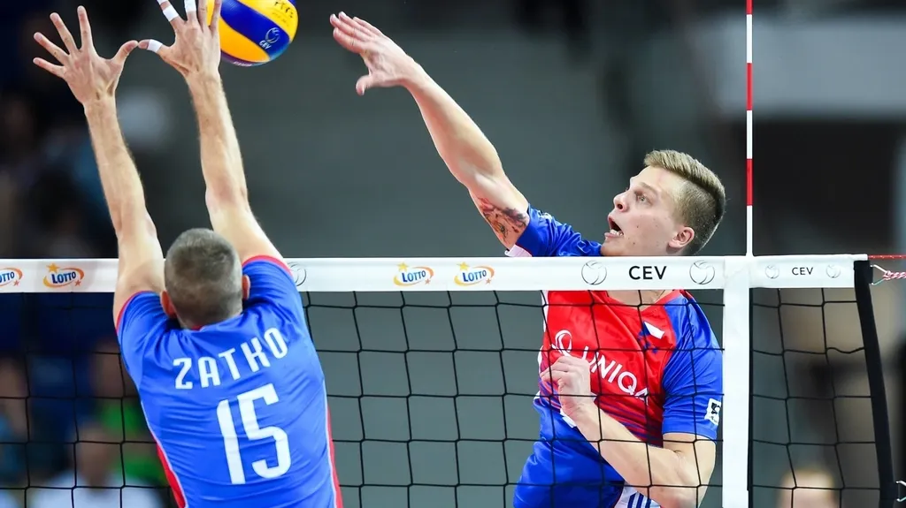 Donovan Džavoronok při smeči