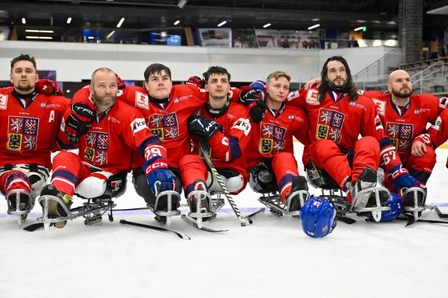 Parahokej Kanada – Česko. Bubeníčkovou ve sprintu zastavil pád, Kříž byl v kombinaci devátý