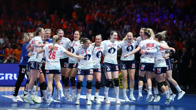 Házenkářky Norska se radují z postupu do finále MS