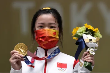 Jang Čchien se zlatou medailí ze vzduchové pušky