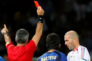 Zinedine Zidane je vyloučen ve finále MS 2006