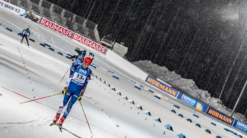 Adam Václavík v cíli mix štafety