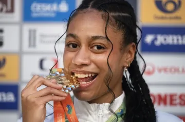 Lurdes Gloria Manuel