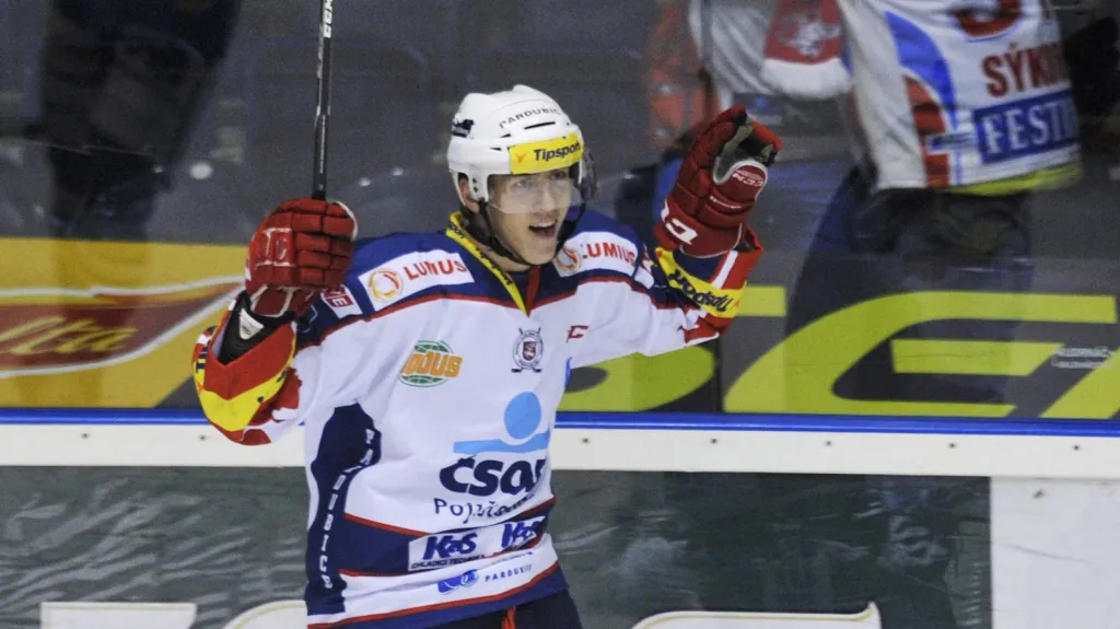 Tomáš Nosek se raduje z branky