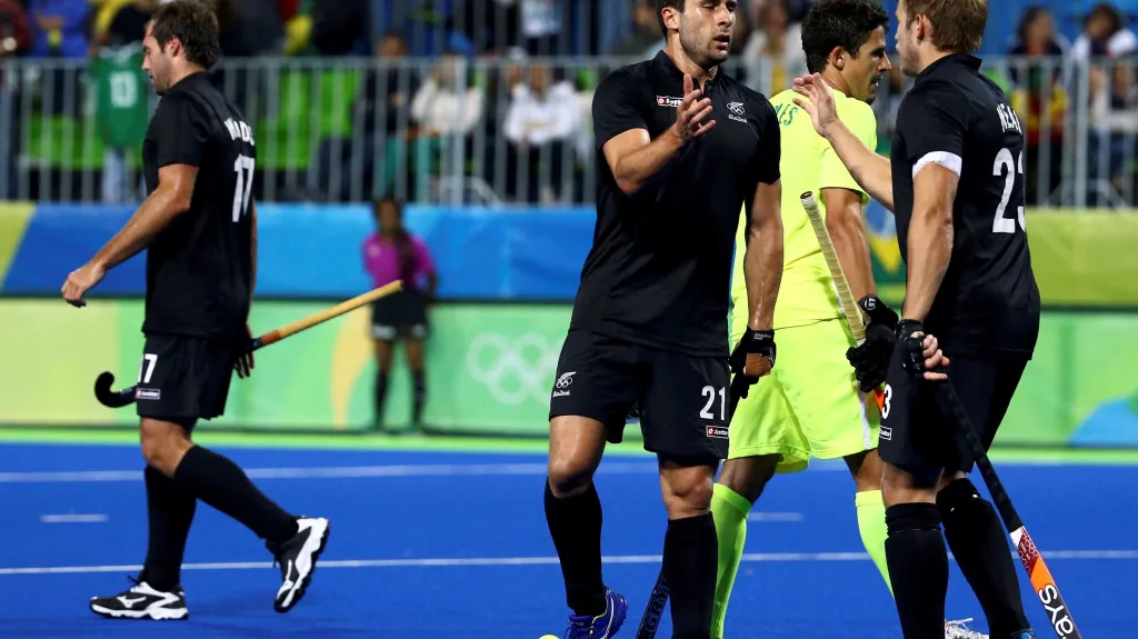 Utkání v pozemním hokeji mezi Novým Zélandem a Brazílií