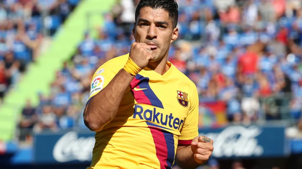Luis Suárez se raduje z gólu Barcelony