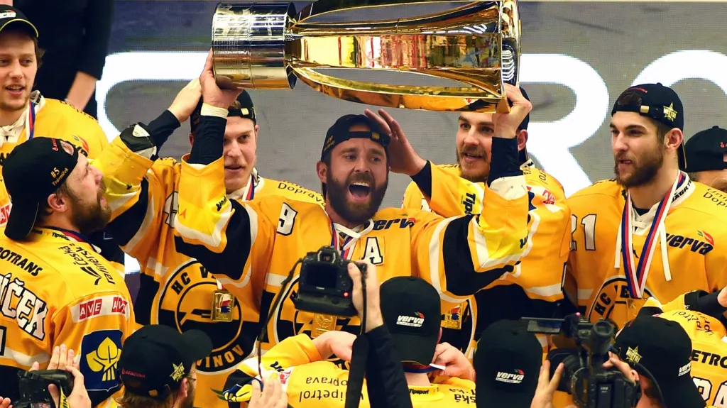 Hokejisté Litvínova slaví triumf v extralize
