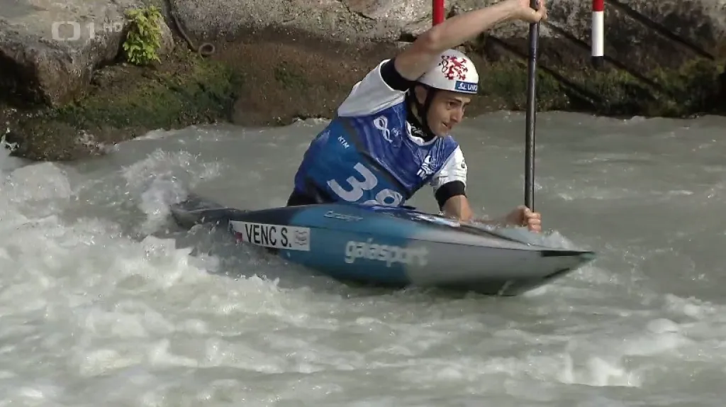 Do semifinále postoupily v Ivrei všechny české lodě