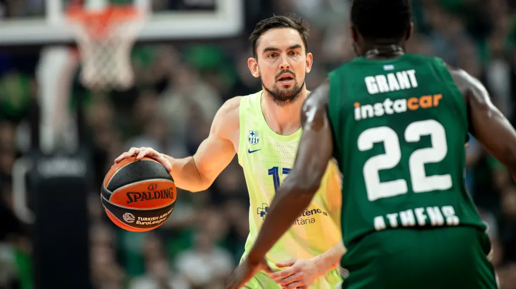 Tomáš Satoranský v utkání proti Panathinaikosu