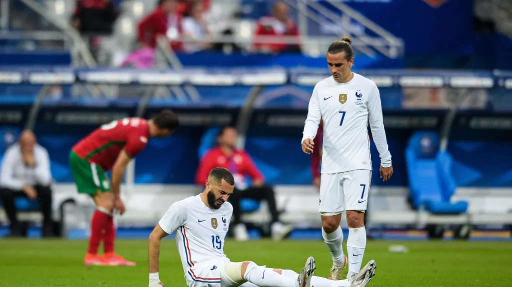 Zraněný Karim Benzema