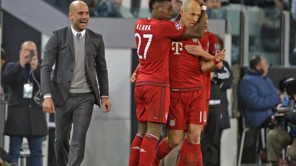 Pep Guardiola a hráči Bayernu
