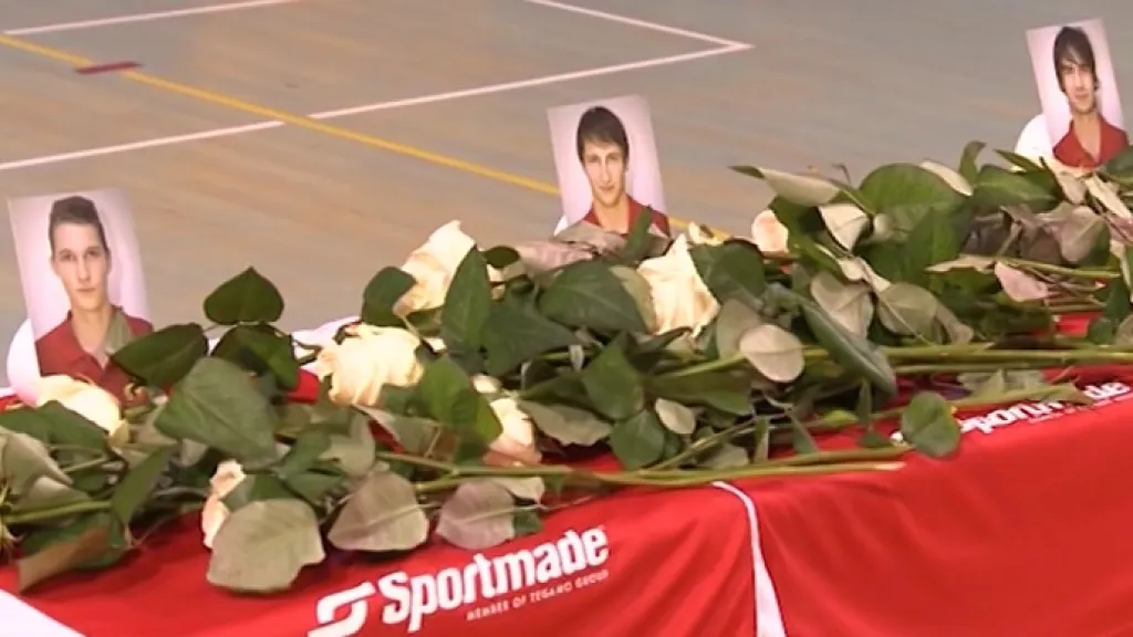 Basketbalisté si pod koši připomněli památku spoluhráčů