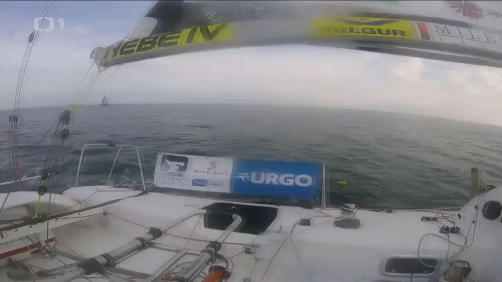 Jachtař Koláček se na La Solitaire Urgo Le Figaro drží čtvrtý mezi nováčky