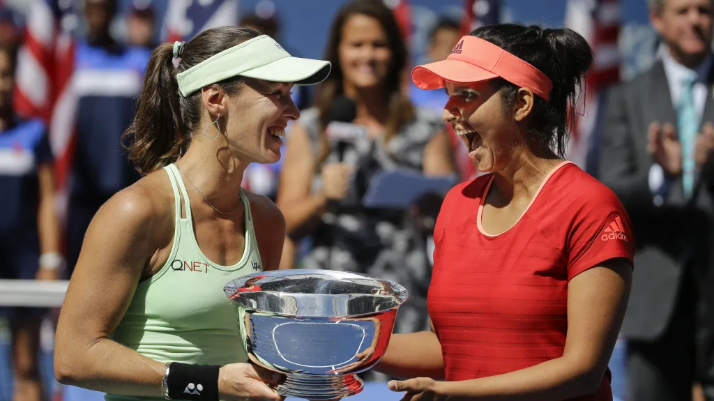 Martina Hingisová a Sania Mirzaová