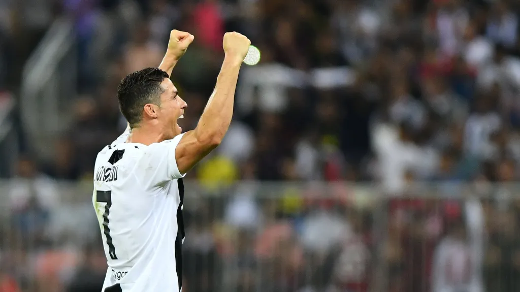 Cristiano Ronaldo slaví triumf Juventusu v italském Superpoháru