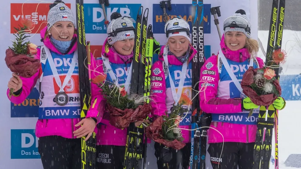 Bronzová štafeta biatlonistek z Oberhofu