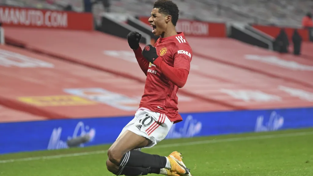 Marcus Rashford se raduje z gólu v dresu Manchesteru United