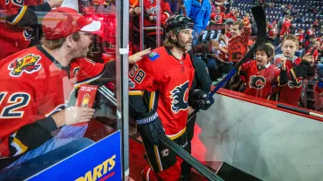 Jaromír Jágr před debutem v domácí aréně Calgary Flames