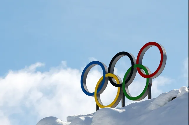 Co neminout v pátek: Na San Siru se rozhoří olympijský oheň. Hokejistky čeká Švýcarsko, curlery USA