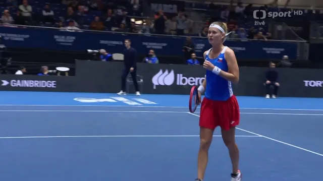 Bouzková utekla z brejkbolu a získala první set