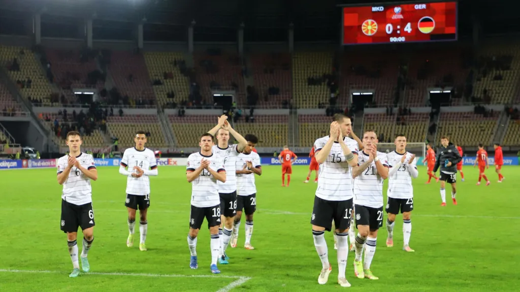 Fotbalisté Německa se radují z postupu na MS 2022 