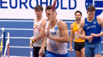 Nejlepší pokus v tyčce a ohlasy Viléma Stráského