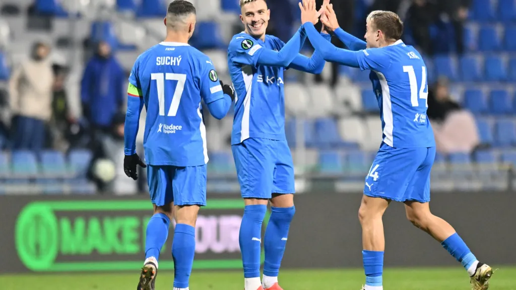 Fotbalisté Mladé Boleslavi slaví gól v EL proti Bialystoku