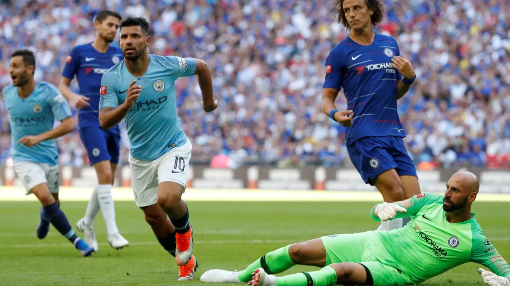 Sergio Agüero se raduje z gólu proti Chelsea