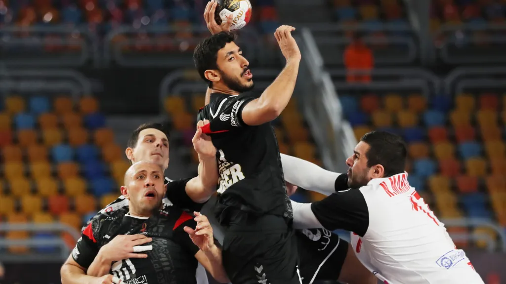 Egypťan Omar Yahia proti makedonské obraně 