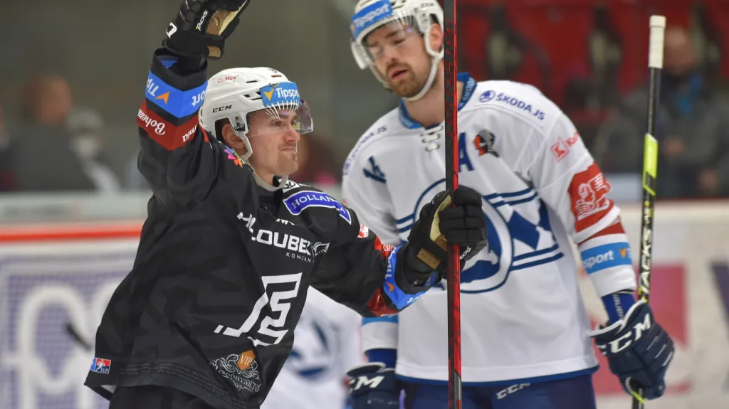 Karlovarský Jakub Flek slaví trefu proti Plzni