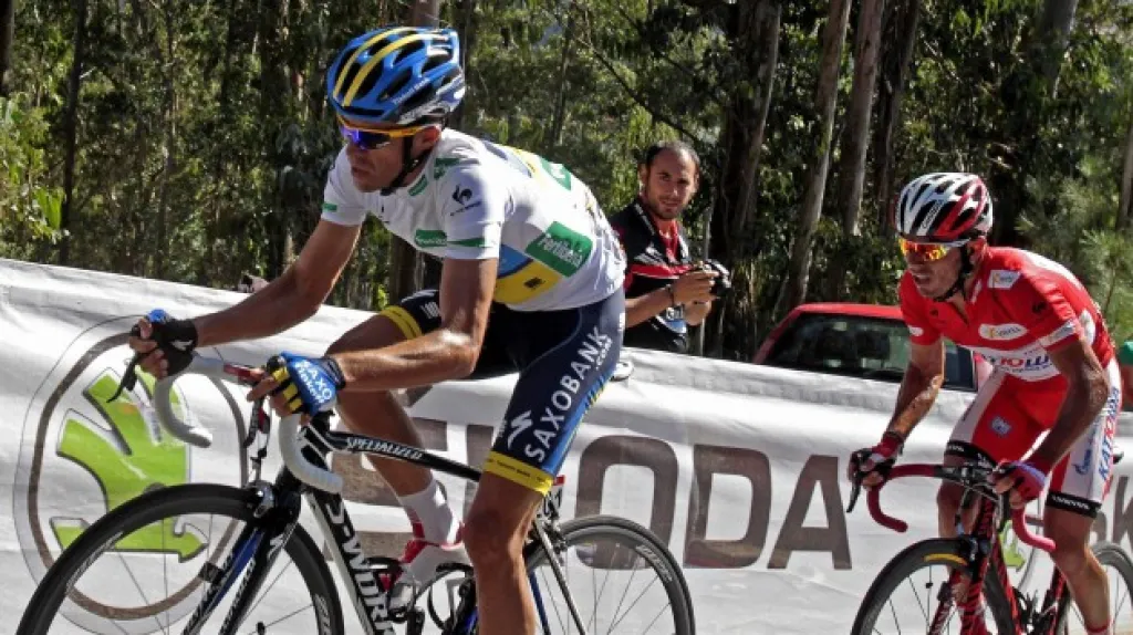 Vedoucí muž Vuelty Rodríguez v 15. etapě čelil mnoha útokům Contadora