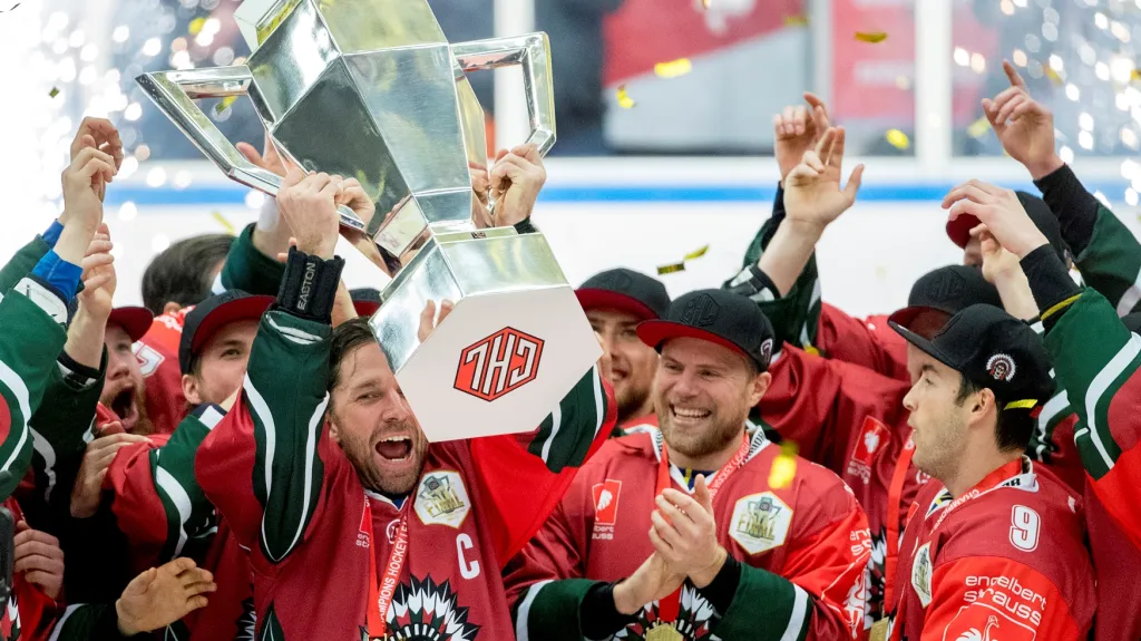 Hokejisté Frölundy se radují z vítězství v Lize mistrů