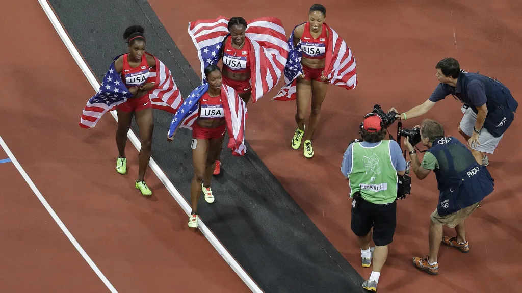 Vítězná štafeta USA na 4 x100 metrů