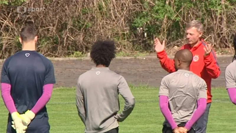 Trenér Ščasný se připojil ke Spartě a vedl první trénink