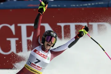 Stephanie Venierová